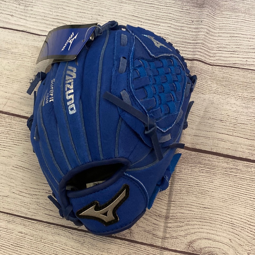 Mizuno prospect 9.5” baseball glove. Right handed
